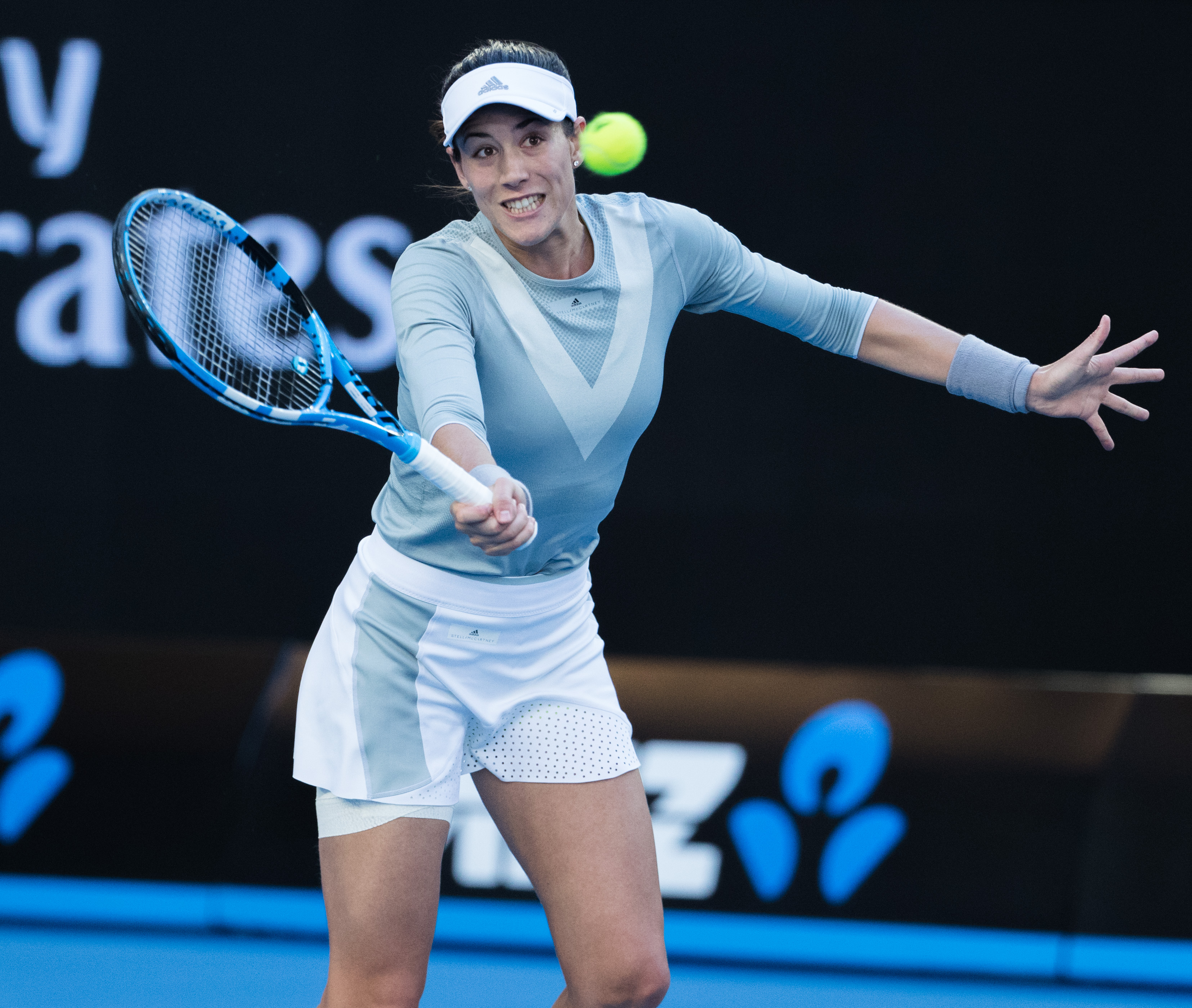 爱游戏体育平台-皇家马德里不断突破！，穆古鲁扎连续十场比赛得分超过比赛规则变更赢得满堂喝彩的简单介绍