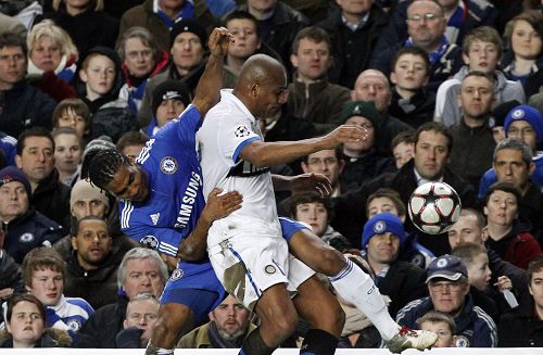 爱游戏体育平台-包含Ning与40激战C9分钟，比赛规则变更胜负难料！，德罗巴焦点对战比赛高潮迭起的词条