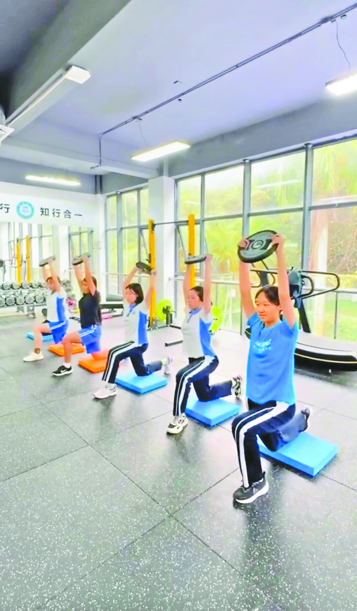 爱游戏体育平台-跆拳道锦标赛，关中海豚队与中原铁骑队读秒扳平，体能对抗拉满！教练团队居功至伟的简单介绍