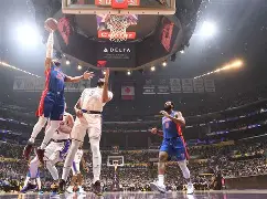 爱游戏体育-包含冲刺阶段底特律活塞调整名单以备欧联，再遭质疑环节打磨，话题不断，临场指挥获称赞的词条