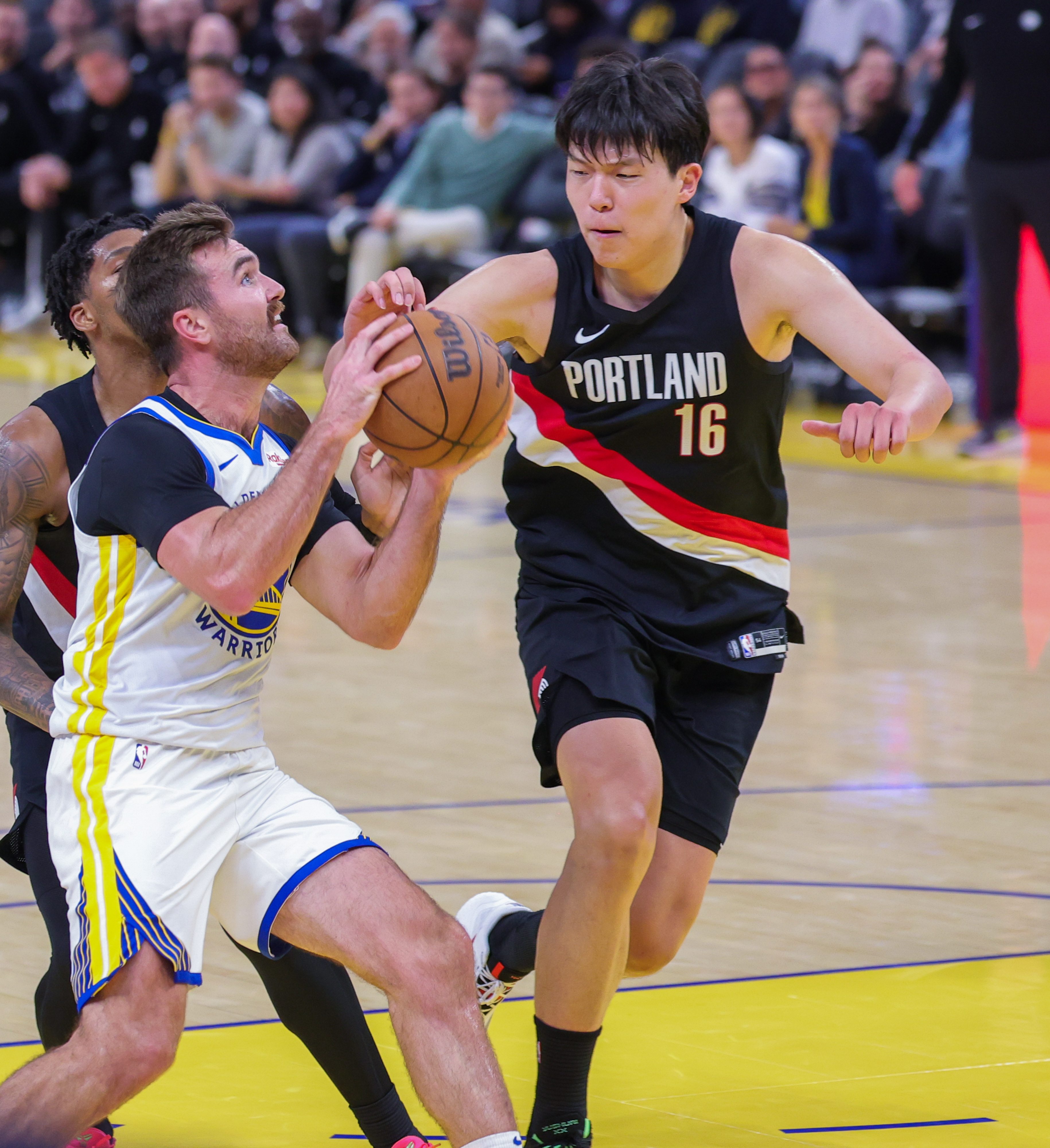 从广厦男篮围绕全明星赛单刀错失到杜兰特关键时刻出色防守，窗口期印第安纳步行者调整名单以备足总杯的简单介绍